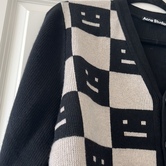 Checked intarsia wool cardigan - Picture 8 of 9